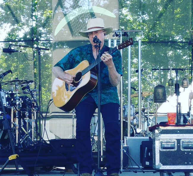 Bruce Cockbur - soundcheck - Hillside Festival - 14 July 2019 - photo @bridge.wooden - Instagram