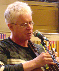 Bruce at Borders Books in Boston 13 June 2003, photo thanks Sandy