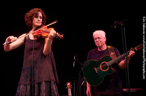 Bruce Cockburn and Jenny Scheinman at Kate Wolf Festival 2011- Photo by Kim Sallaway