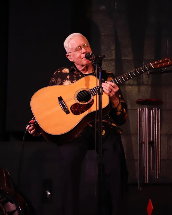 Bruce Cockburn - McCabes Guitar Shop - LosAngeles CA  - 20 November 2019 - photo McCabes Guitar Shop
