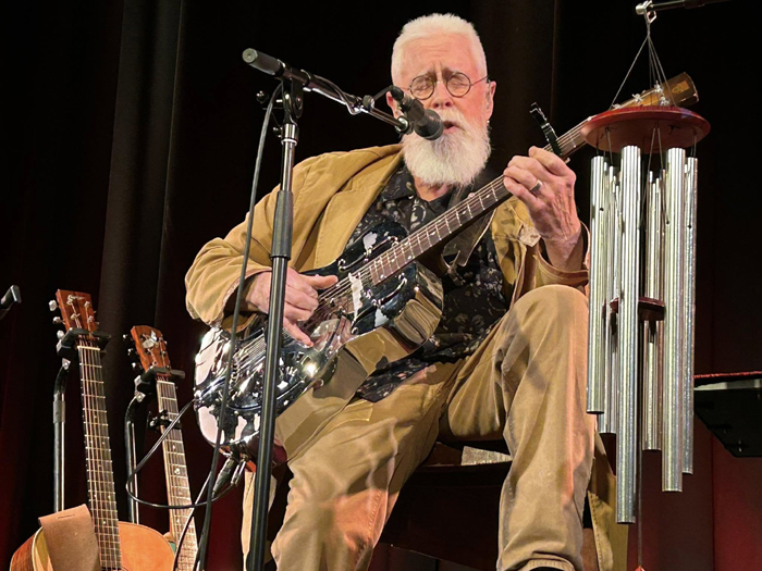 Bruce Cockburn 5May2025 Minneapolis Parkway Theatre photo Jonathan Fenton